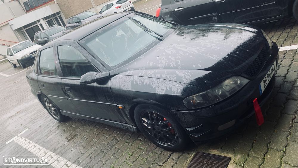 Opel Vectra 1.6i CD - 1
