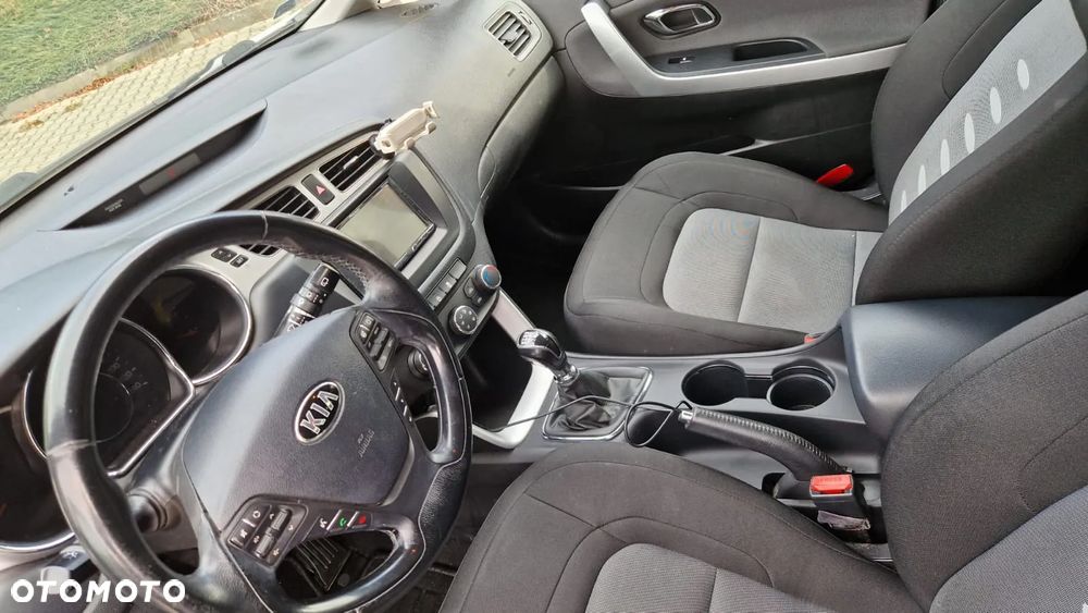 Kia Ceed 1.6 GDI Spirit - 12