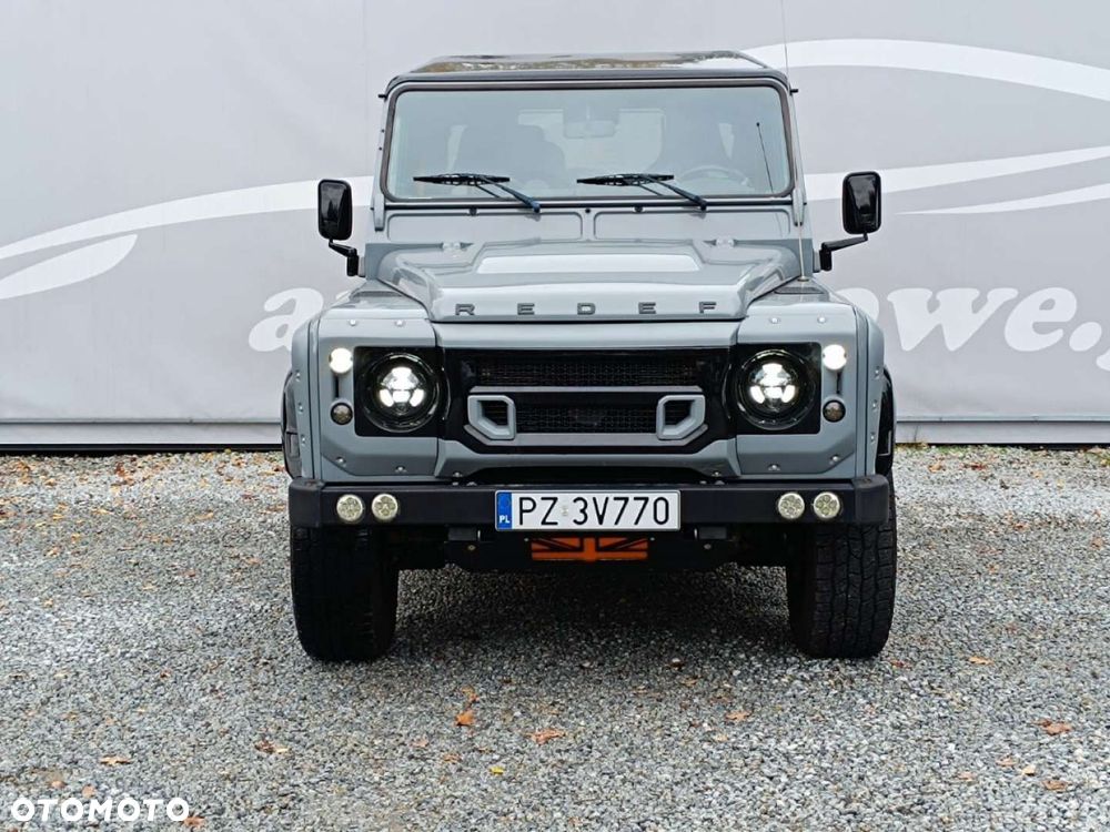 Land Rover Defender - 13
