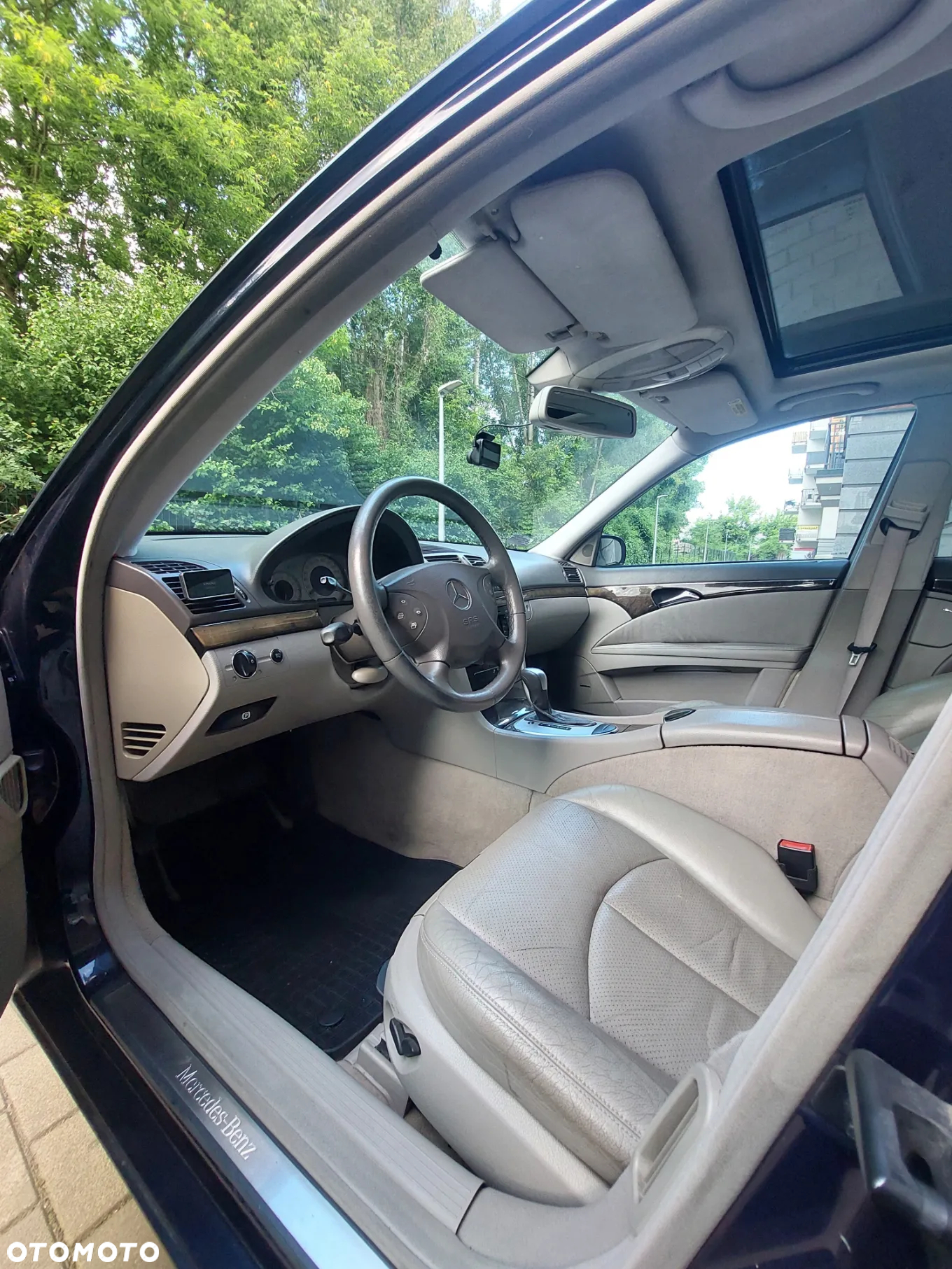 Mercedes-Benz Klasa E 320 CDI T Avantgarde - 4