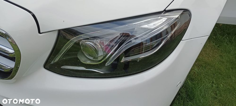 Mercedes-Benz Klasa E 220 d 9G-TRONIC - 12