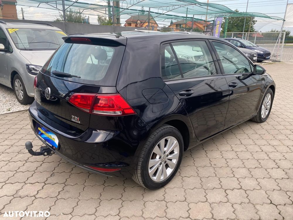 Volkswagen Golf - 11