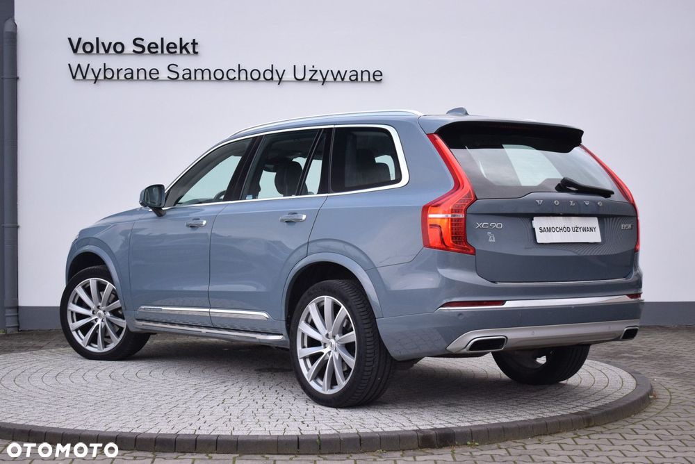 Volvo XC 90 - 8