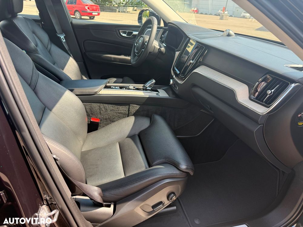 Volvo XC 60 B4 MHEV AT8 AWD Inscription - 18