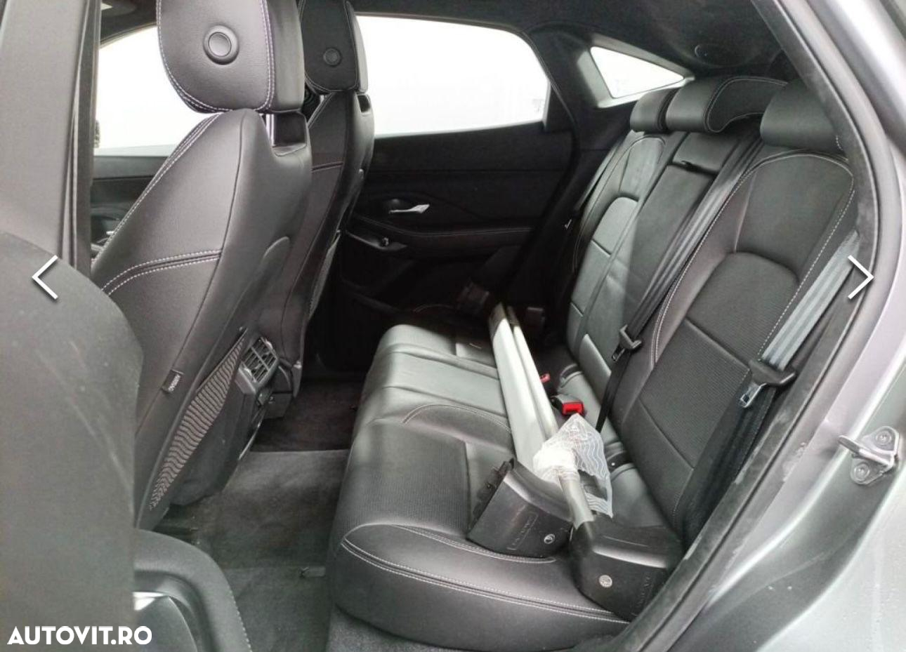 Jaguar E-Pace P300e AWD R-Dynamic SE - 11