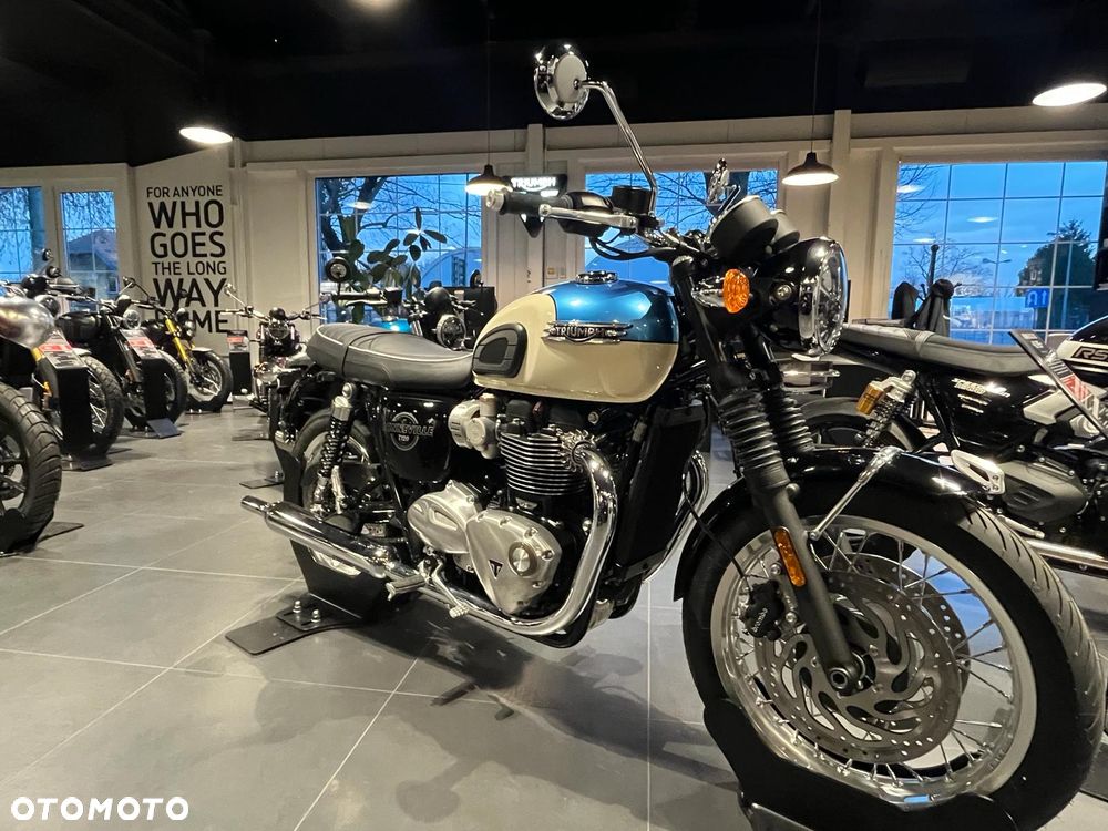 Triumph Bonneville - 6
