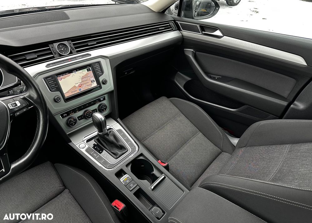 Volkswagen Passat 2.0 TDI DSG (BlueMotion Technology) Comfortline - 24