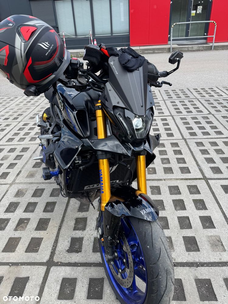 Yamaha MT - 6