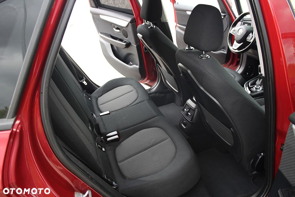 BMW Seria 2 216d - 18