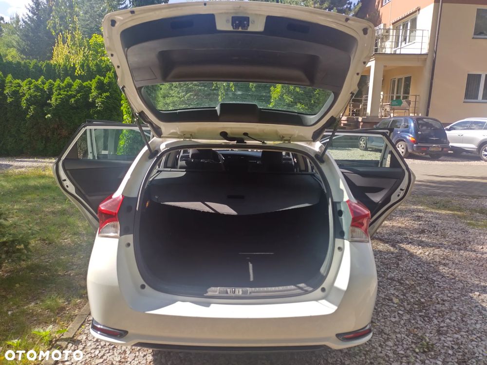 Toyota Auris 1.4 D-4D Active - 10