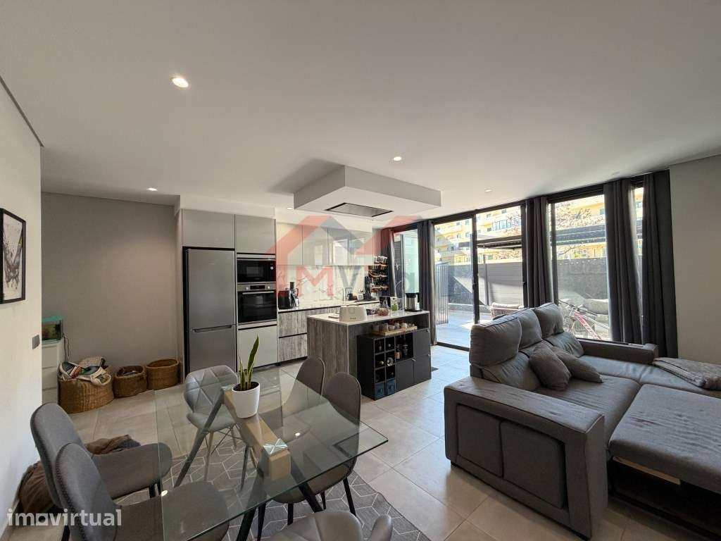 Apartamento T2 no centro com garagem e grande terraço - Almancil - Grande imagem: 2/19