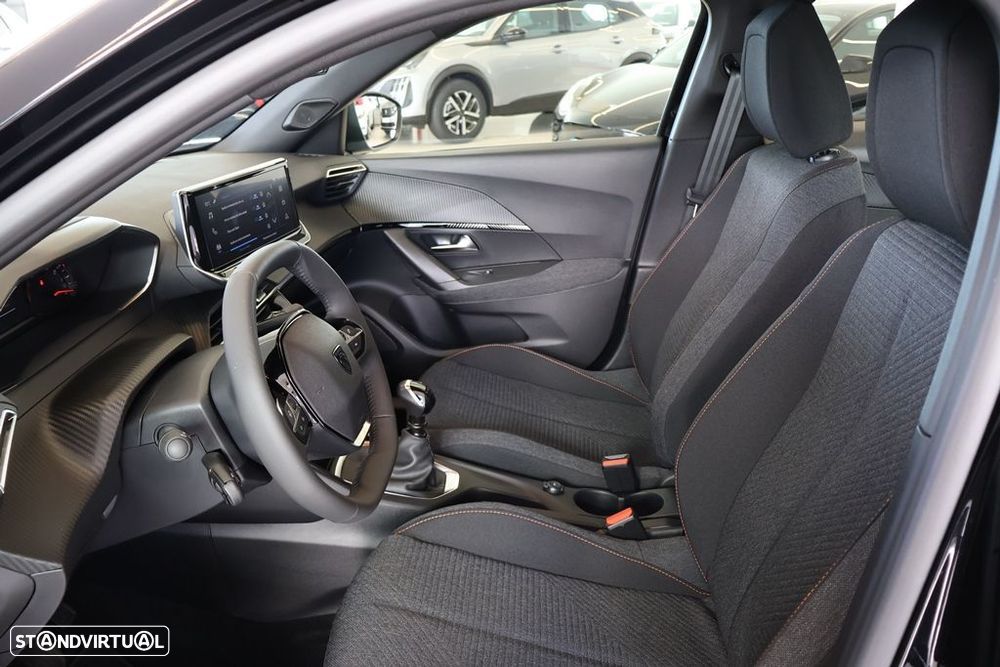 Peugeot 2008 1.2 PureTech Style - 24