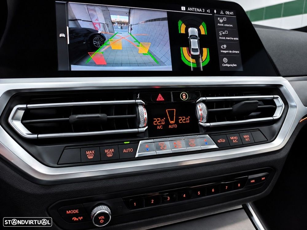 BMW 318 d Line Sport Auto - 24