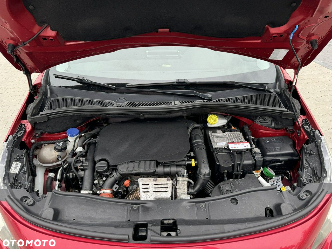 Peugeot 2008 - 4