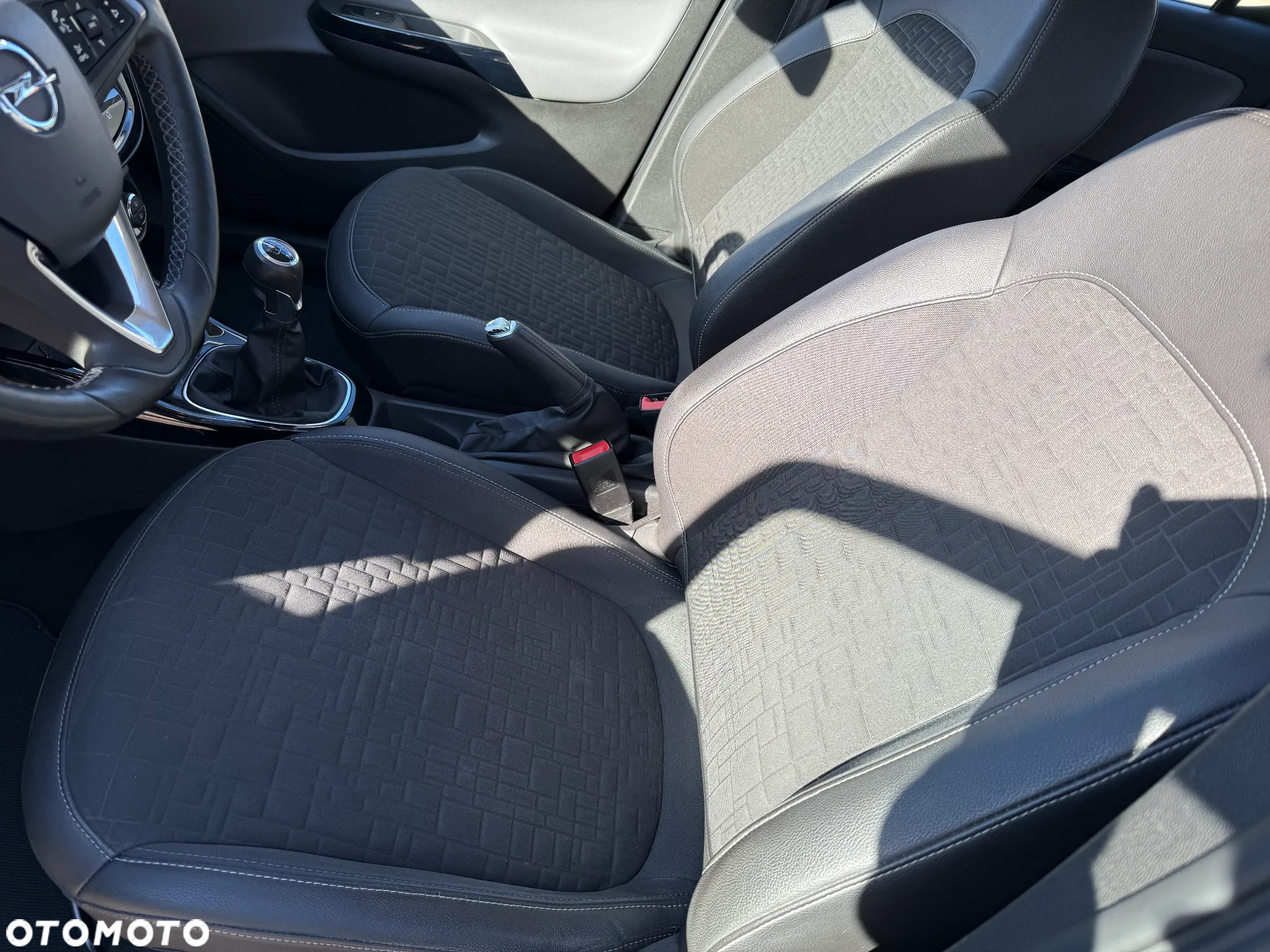 Opel Corsa 1.4 Innovation - 25