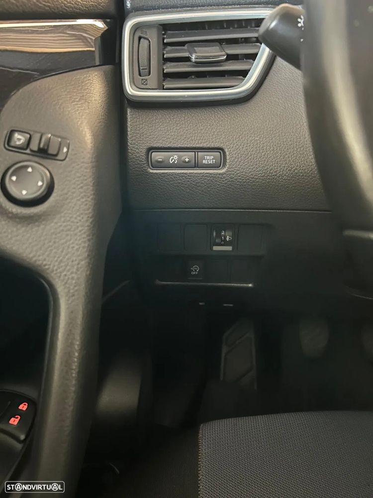Nissan Qashqai 1.5 dCi N-Connecta - 13
