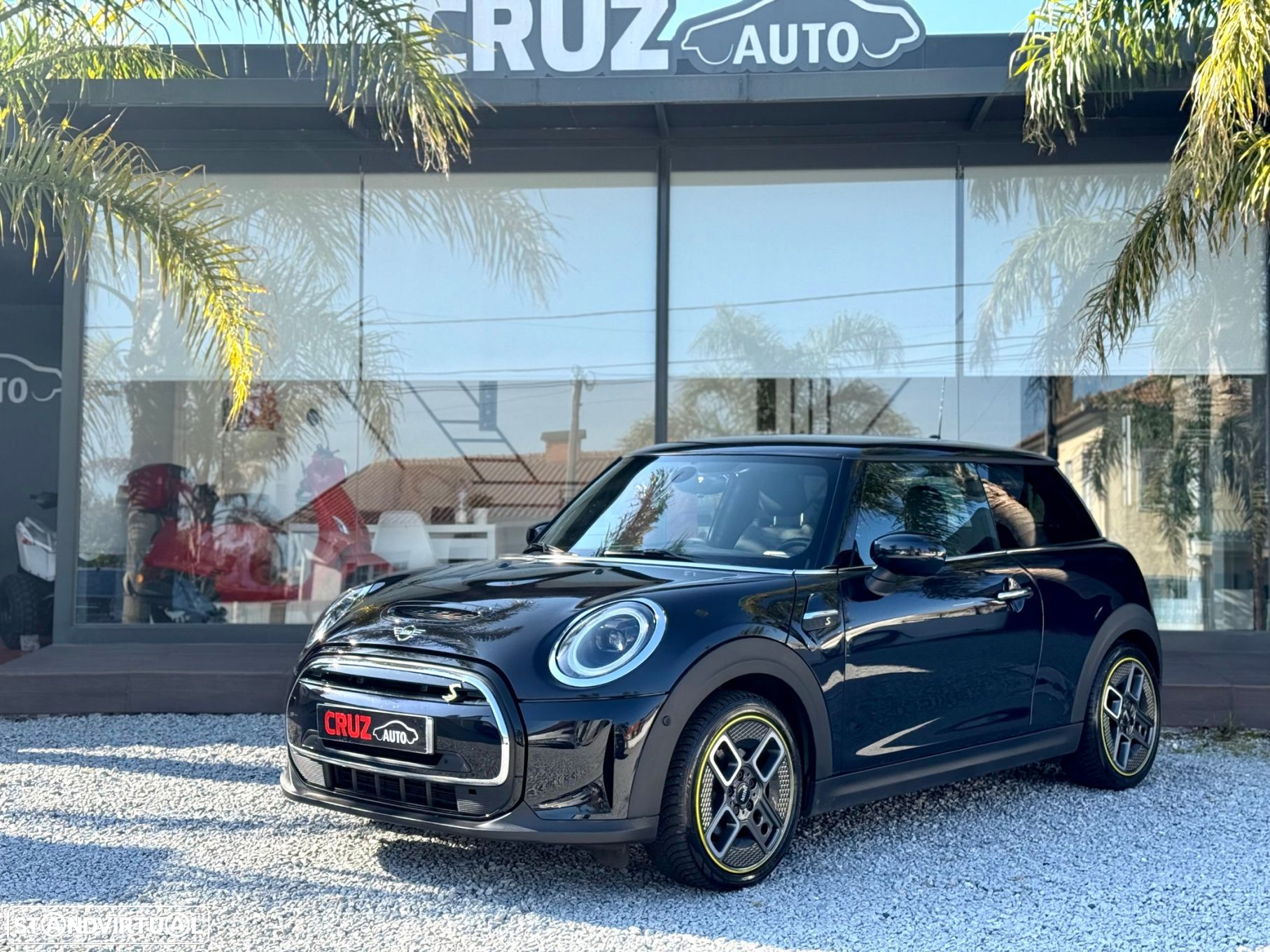 MINI 3 Portas Cooper SE Premium Extra Essential - 11