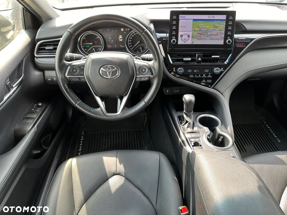 Toyota Camry 2.5 Hybrid Executive CVT - 8
