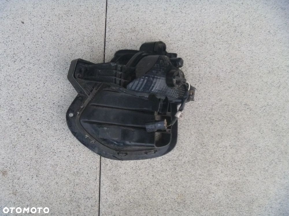HYUNDAI I30 III 2017 HALOGEN PRAWY KRATKA ZDERZAKA ORYGINAŁ 92208-G40 - 2