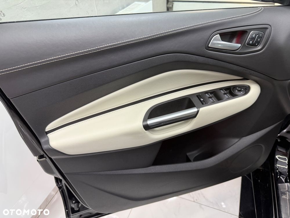 Ford Kuga 1.5 EcoBoost 4x4 Vignale - 14
