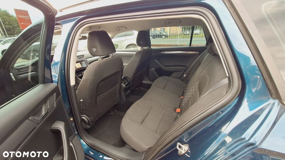 Skoda Superb 1.6 TDI Ambition - 13
