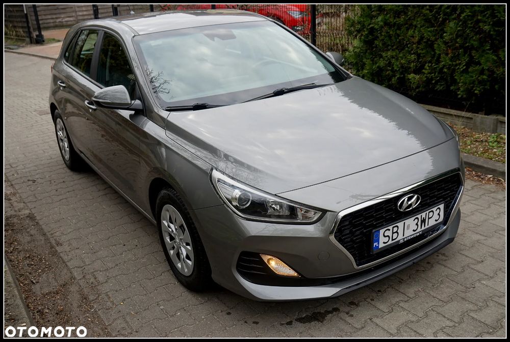 Hyundai i30 1.4 Premiere Comfort - 17