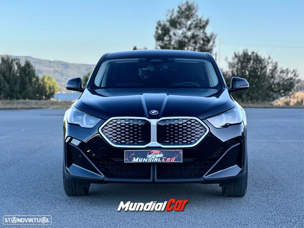 BMW iX2 eDrive20 - 8