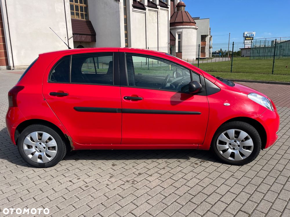 Toyota Yaris - 8