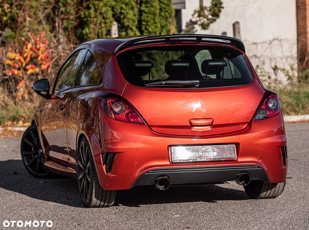 Opel Corsa 1.6 Turbo OPC Nürburgring Edition - 12