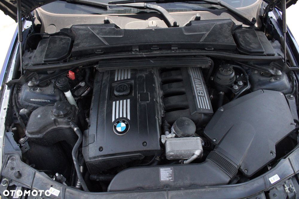 BMW Seria 3 325i xDrive Edition Exclusive - 25