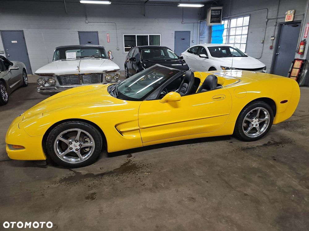 Chevrolet Corvette - 3