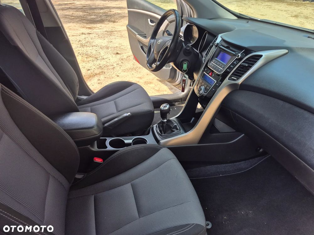 Hyundai i30 i30cw 1.4 CRDi Advantage - 33