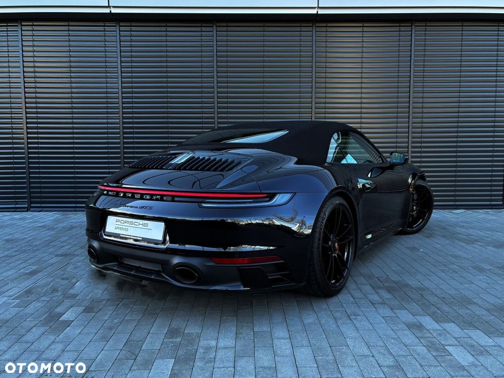 Porsche 911 Carrera GTS - 6