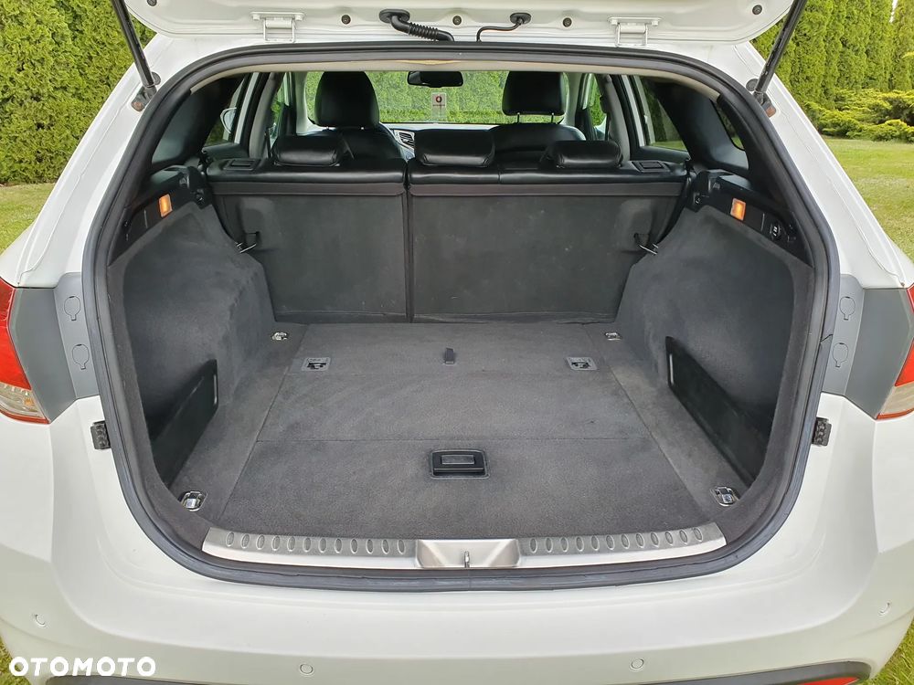 Hyundai i40 Kombi blue 1.6 Trend - 24