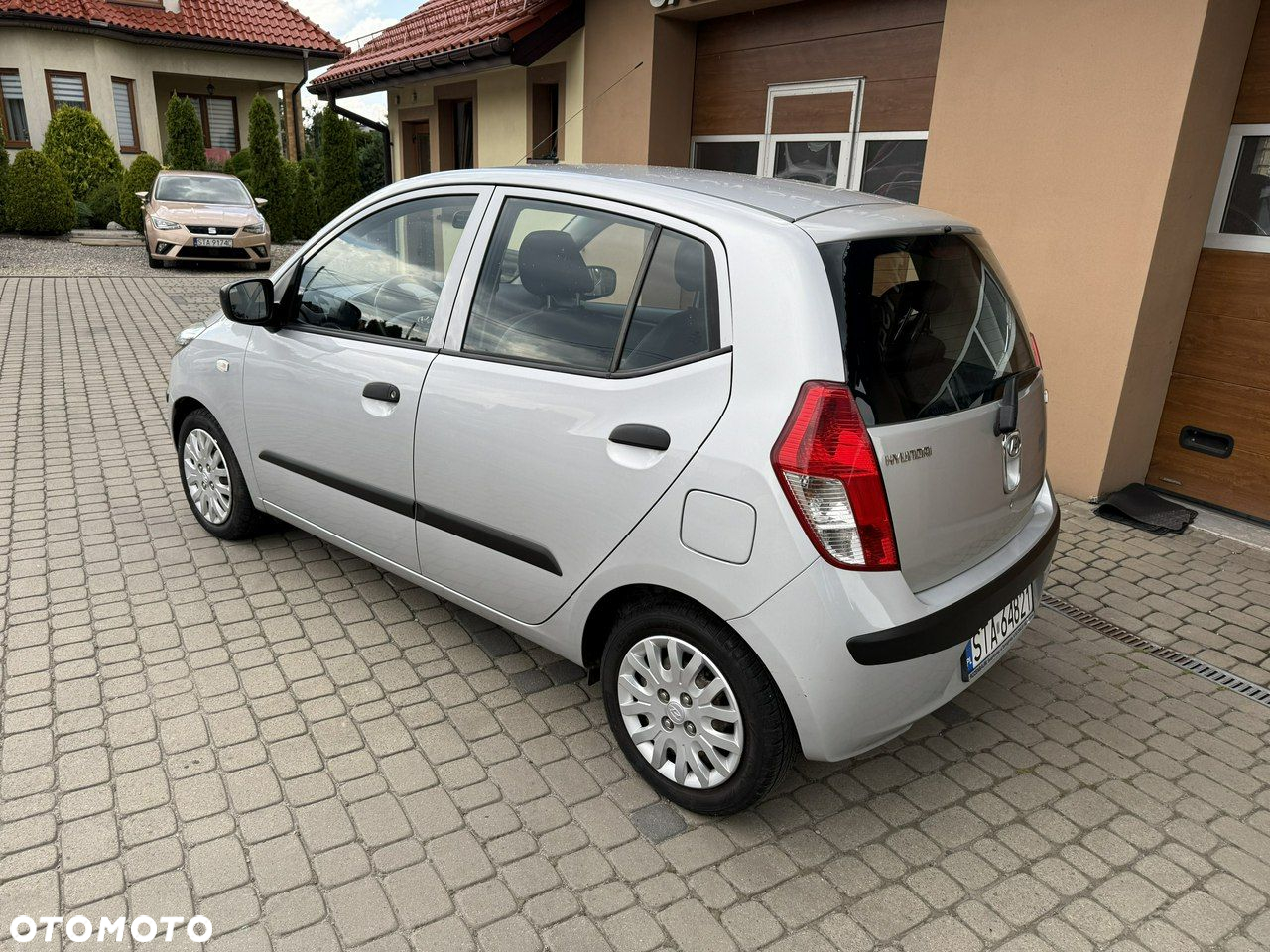 Hyundai i10 1.1 - 10