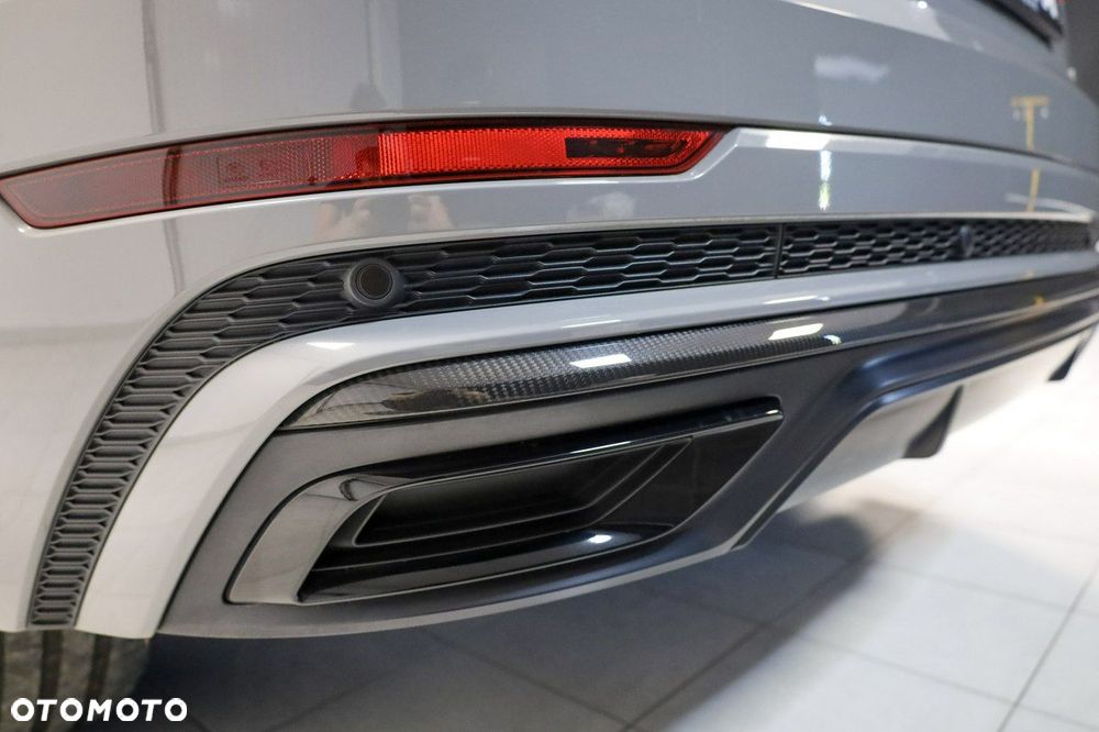 Audi Q8 - 12