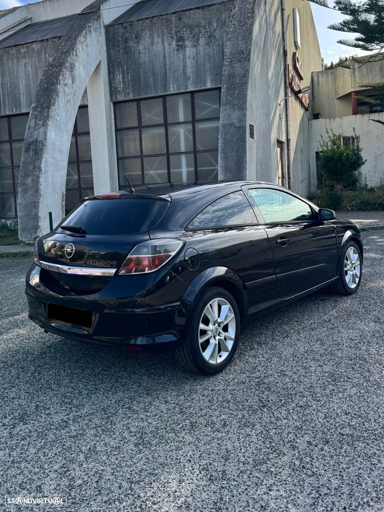 Opel Astra GTC 1.7 CDTi - 3