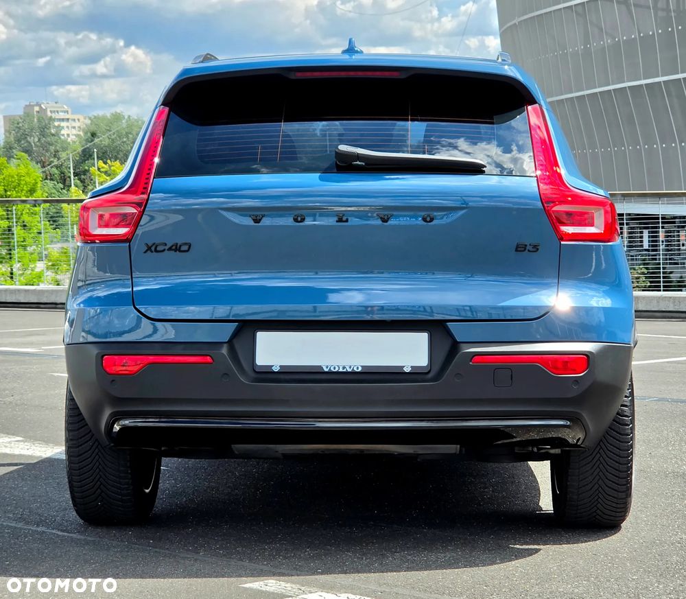 Volvo XC 40 B3 Ultra Dark - 18