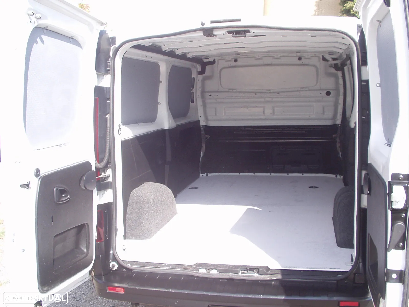 Renault Trafic 1.6 DCI Extra-Longa XL - 8
