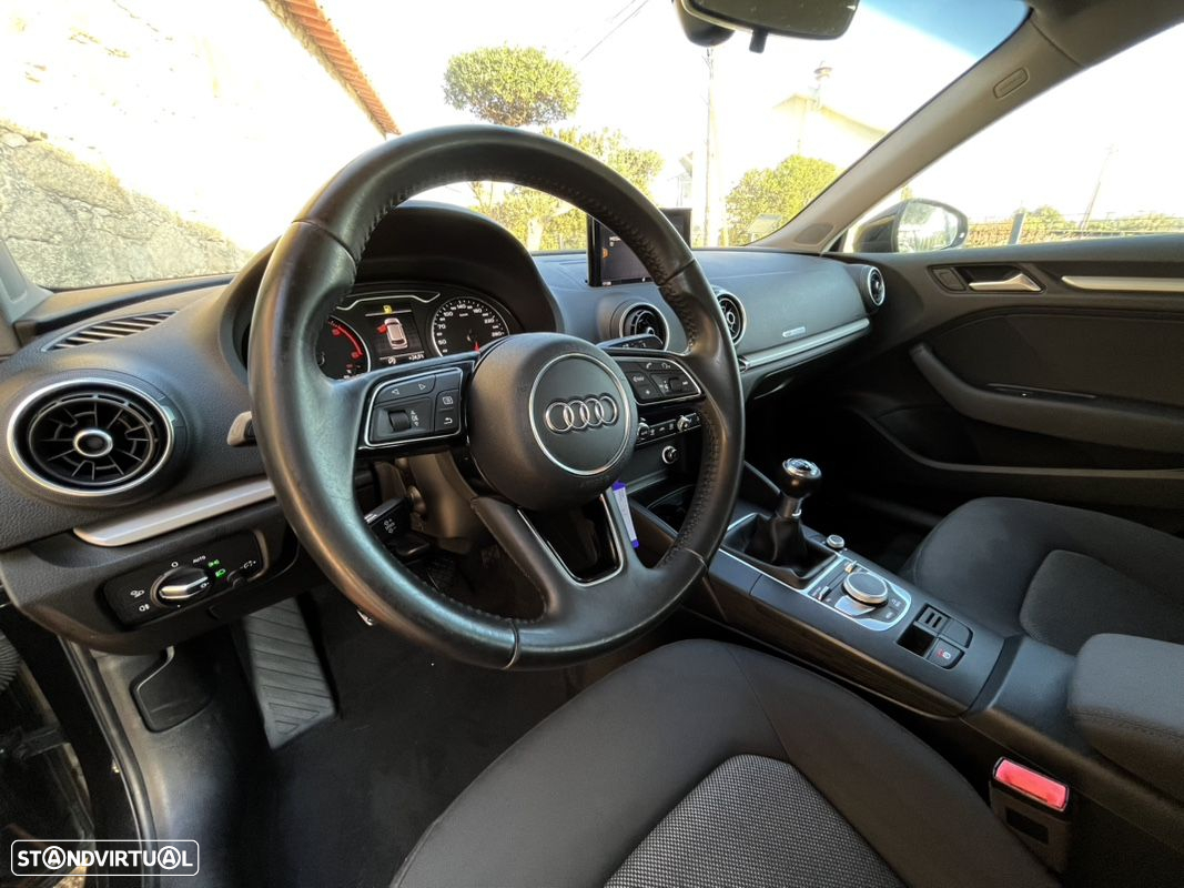 Audi A3 Sportback 1.6 TDI Design - 5