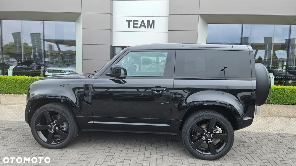 Land Rover Defender - 11