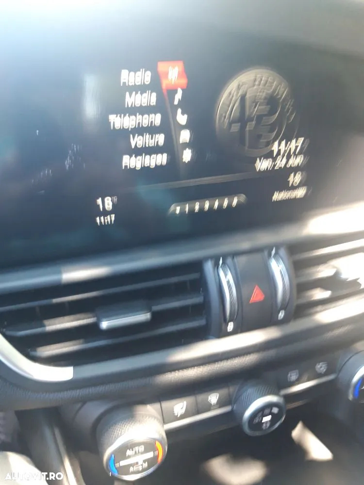 Alfa Romeo Giulia 2.2 JTDM Super - 6