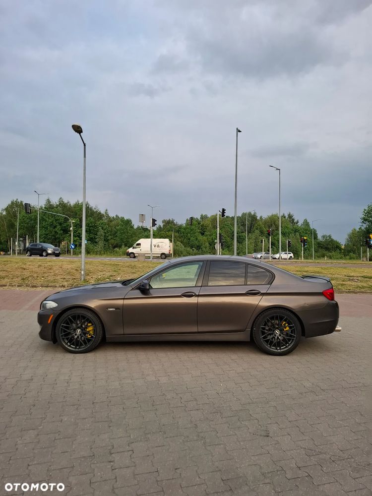 BMW Seria 5 528i - 1