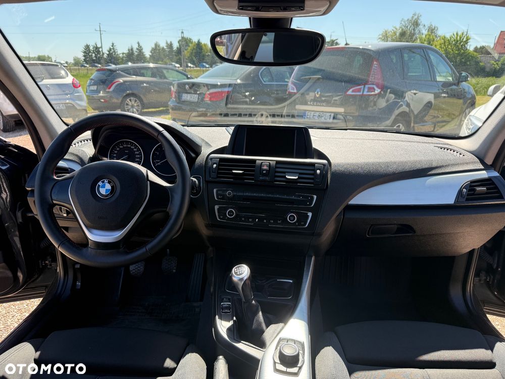 BMW Seria 1 120d Sport Line - 11