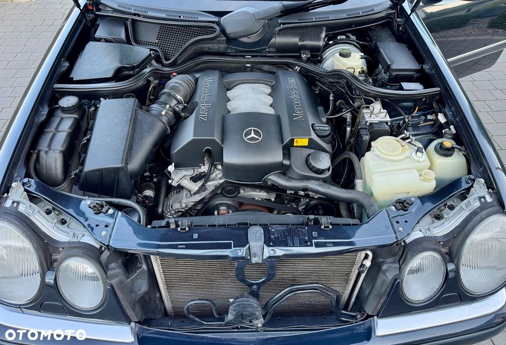 Mercedes-Benz Klasa E 320 T 4-Matic Elegance - 29
