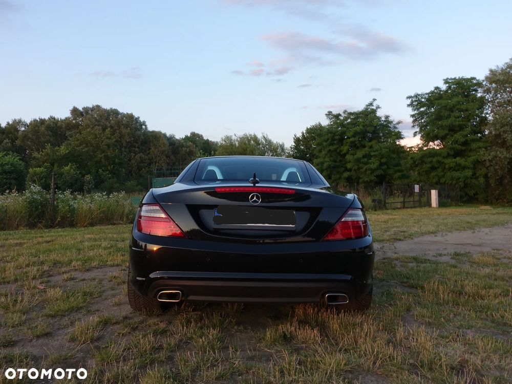 Mercedes-Benz SLK 350 (BlueEFFICIENCY) 7G-TRONIC - 4