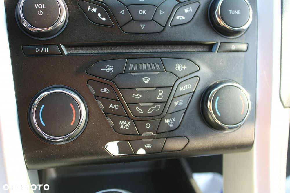 Ford Mondeo - 29