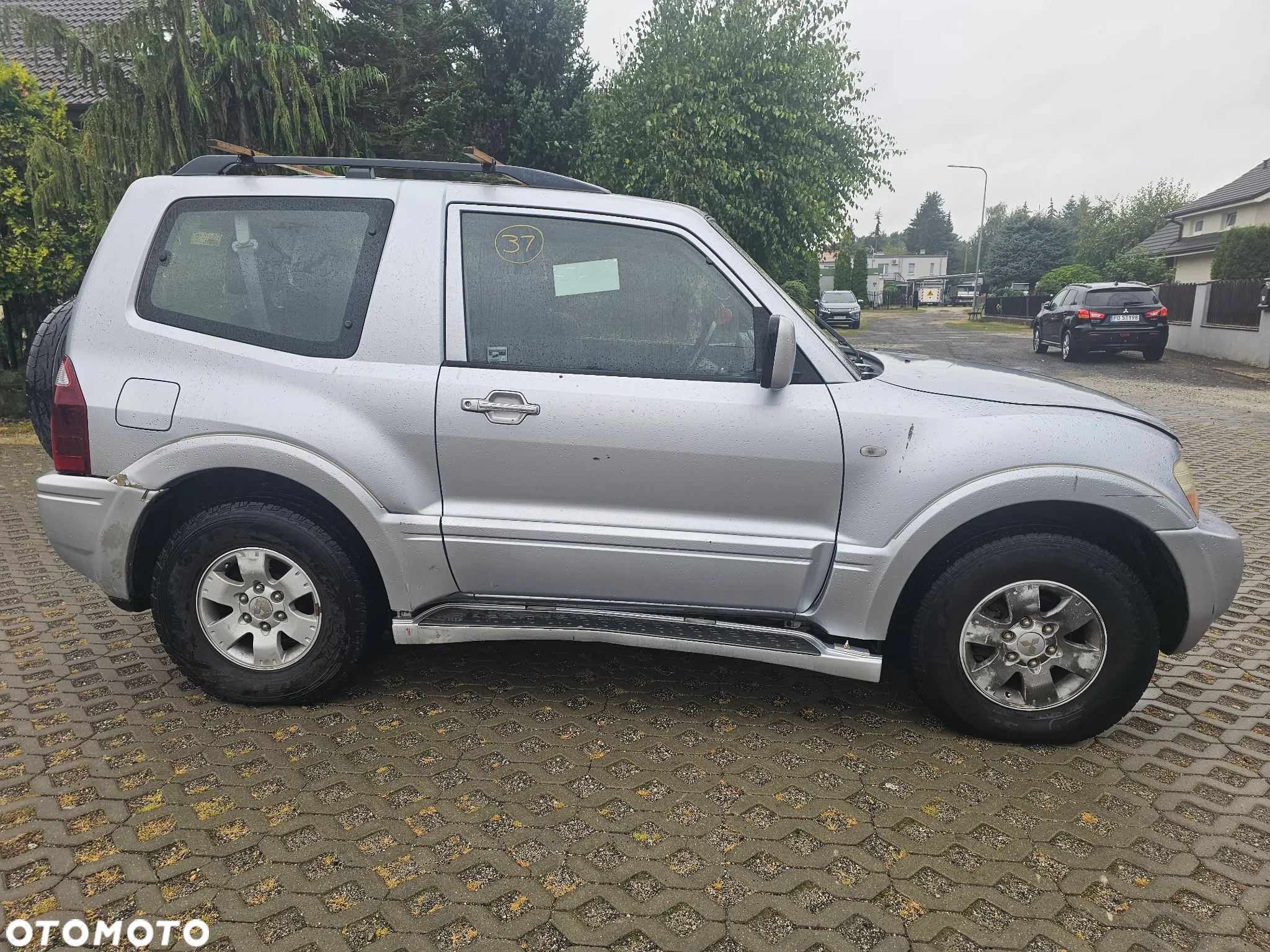 Mitsubishi Pajero - 9