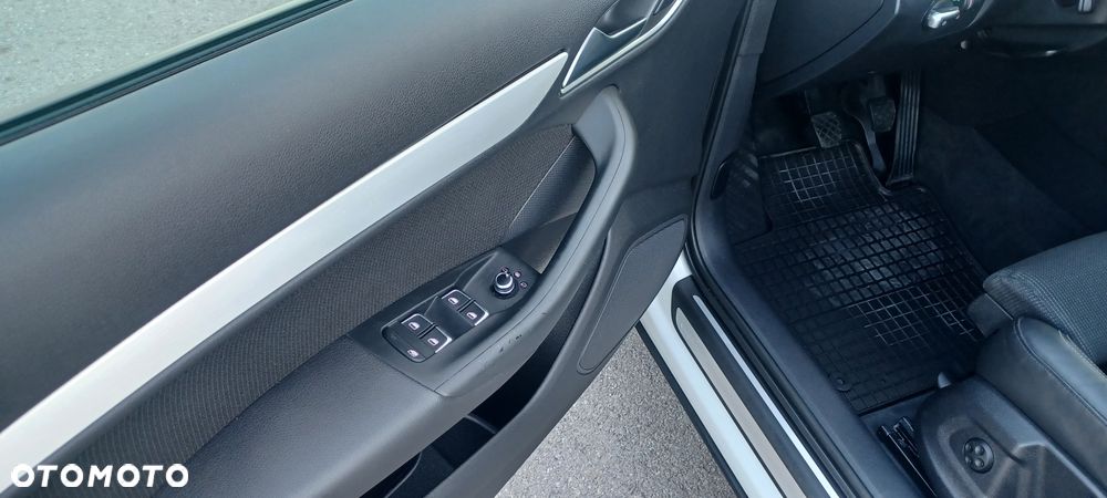 Audi Q3 2.0 TDI Edycja Specjalna - 16