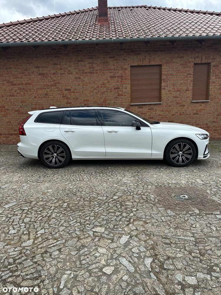 Volvo V60 T8 AWD Plug-In Hybrid Inscription - 4